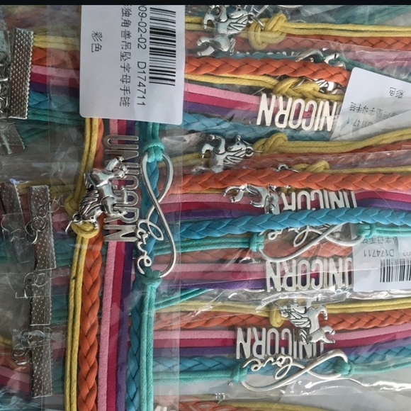 🦄New🦄 Fashion Braided “Love & Unicorn” Bracelet - Picture 2 of 2
